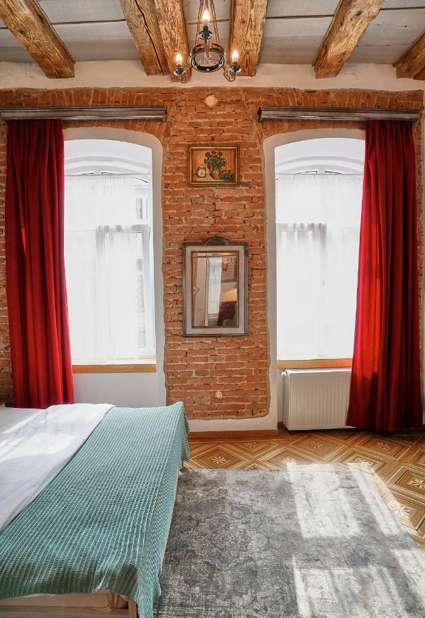 1881 Brasov Old Town Apartments Ngoại thất bức ảnh
