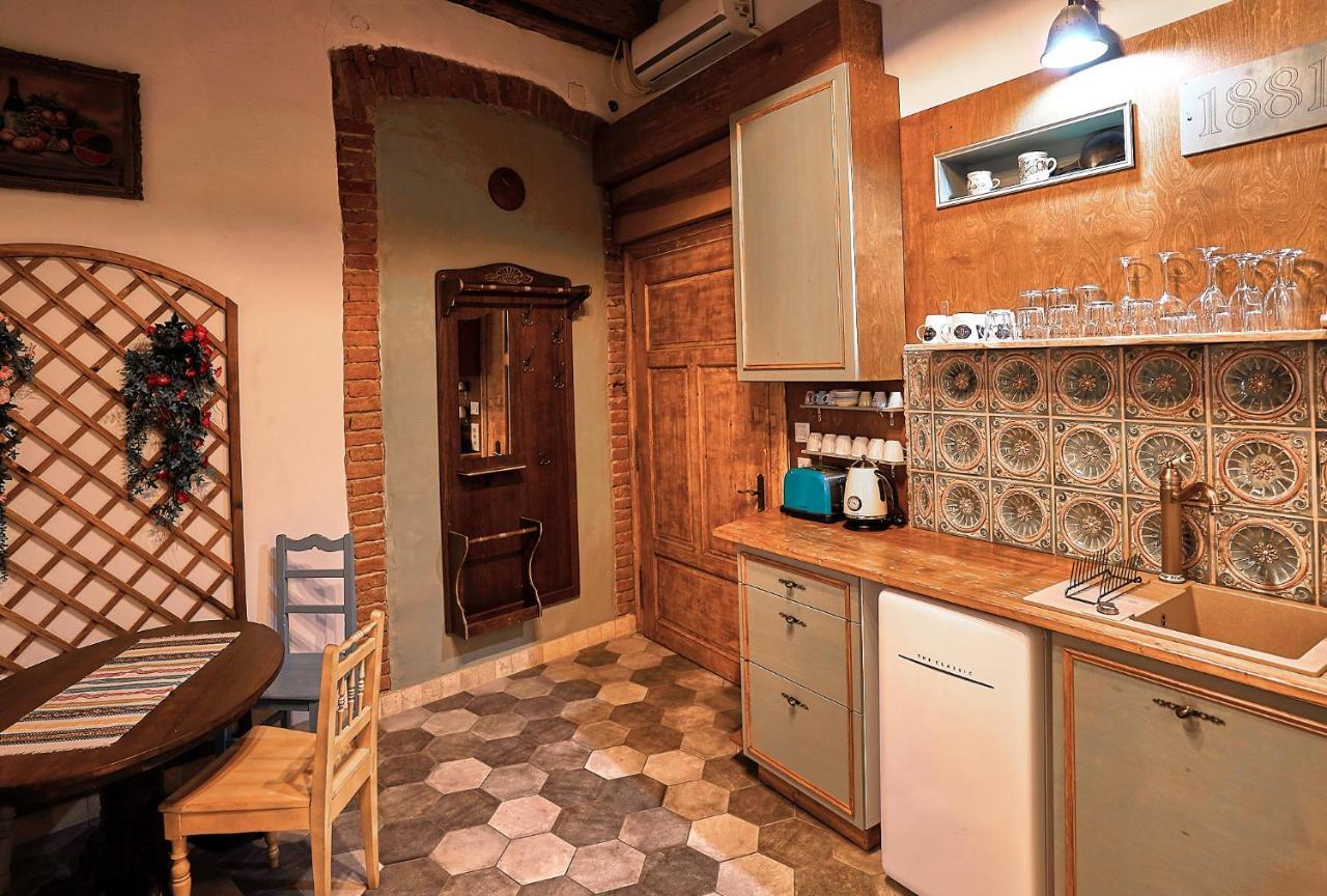 1881 Brasov Old Town Apartments Ngoại thất bức ảnh